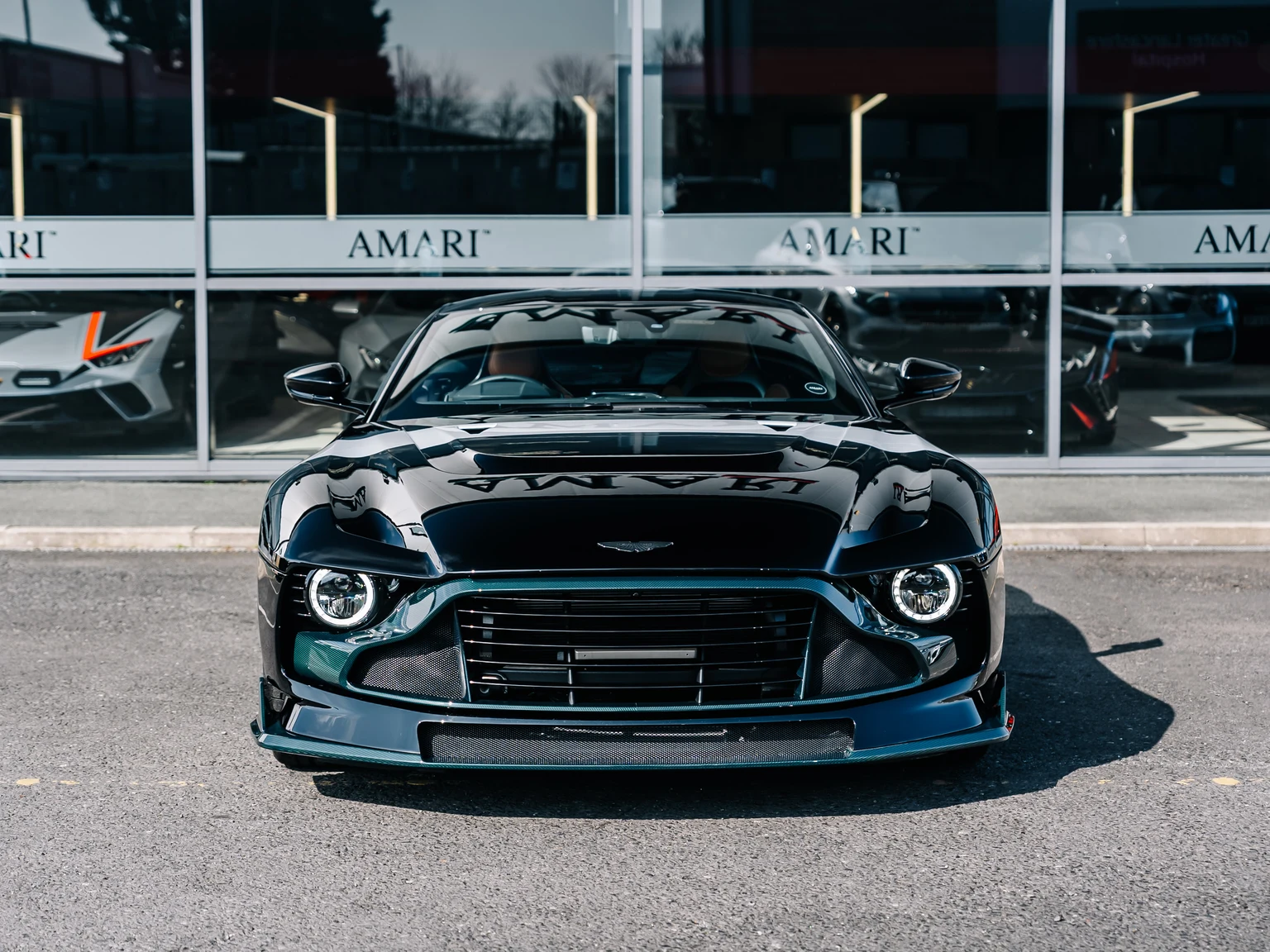 Aston Martin Valour, 6/10
