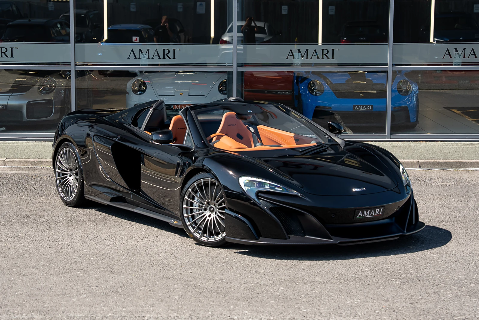 Seller photograph: McLaren 675LT Spider Fire Black