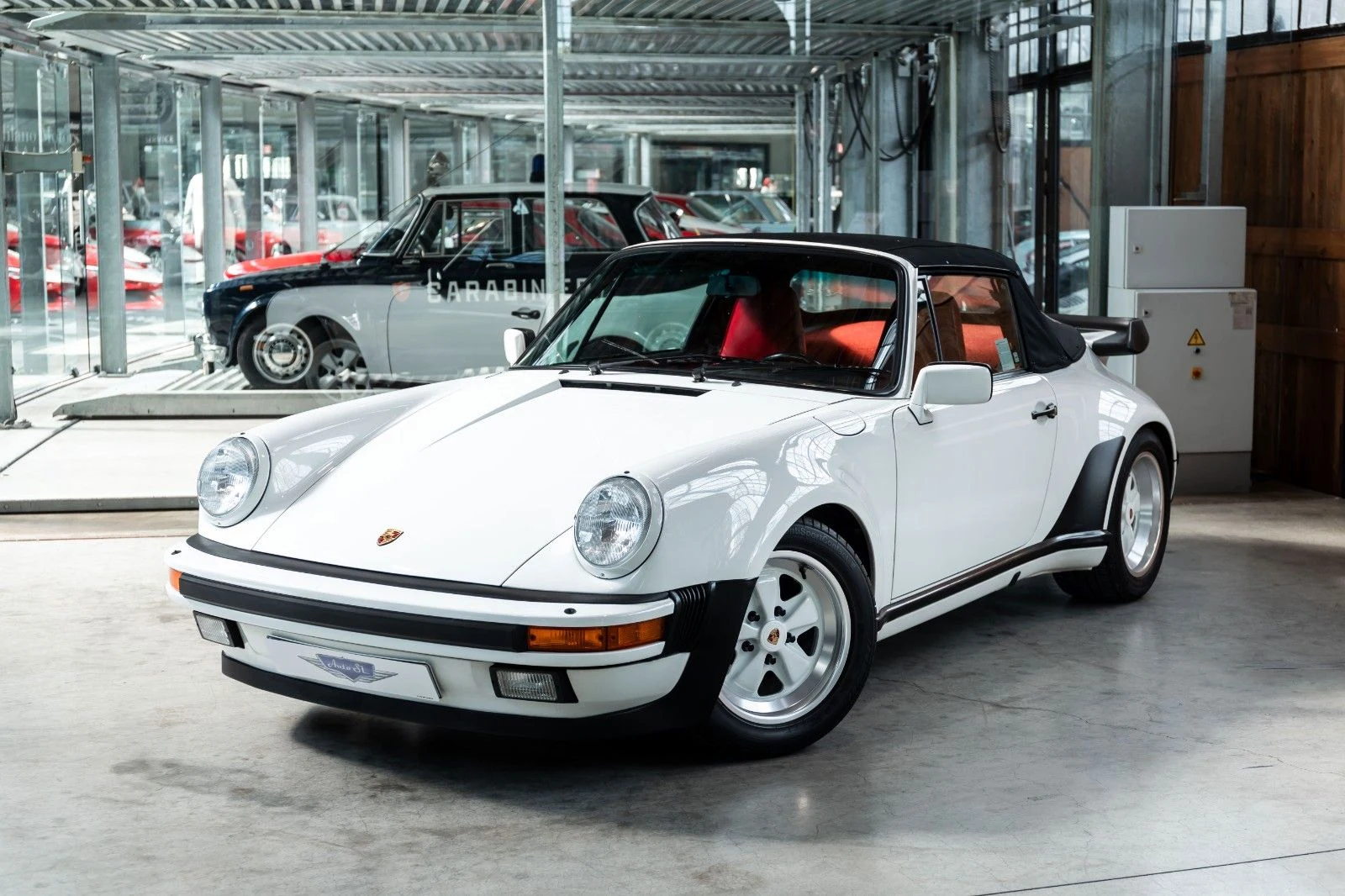 Porsche 911 Turbo Cabriolet (930), 2/10
