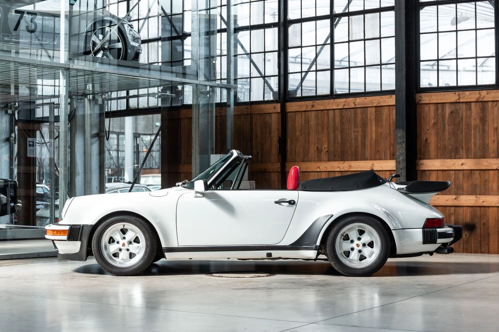 Porsche 911 Turbo Cabriolet (930), 7/10