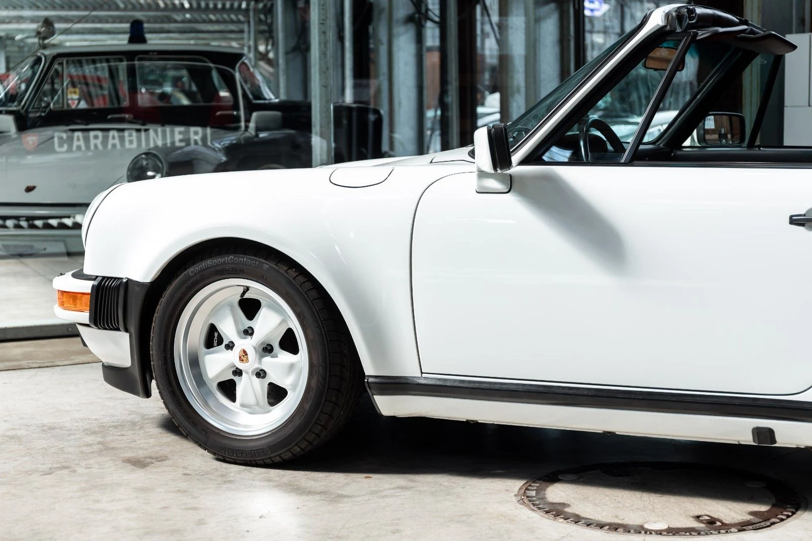 Porsche 911 Turbo Cabriolet (930), 8/10