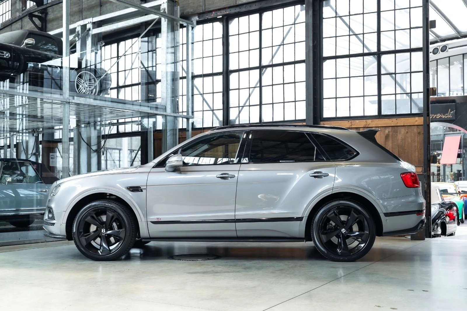 Bentley Bentayga V8, 5/10