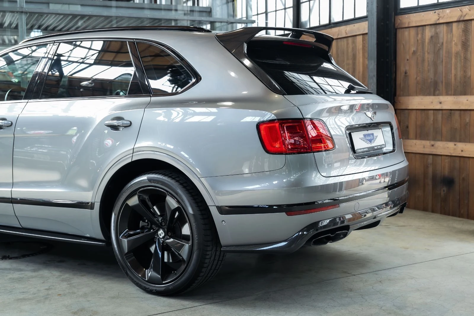 Bentley Bentayga V8, 7/10