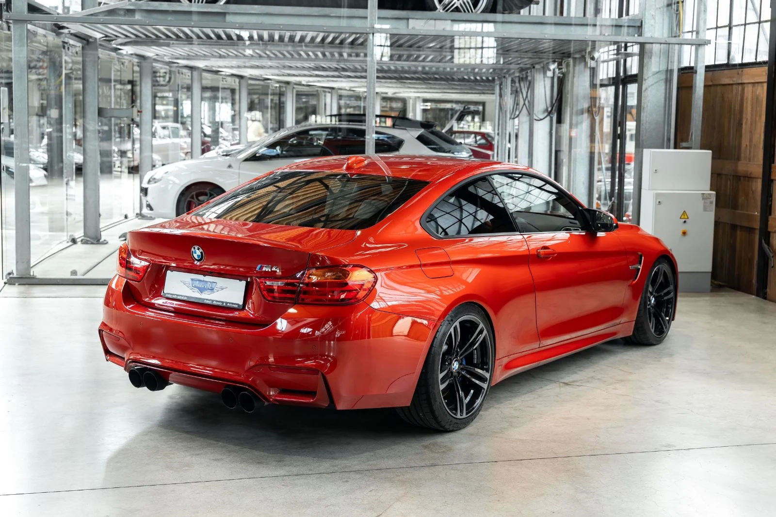 BMW M4 Coupé (F82), 2/10