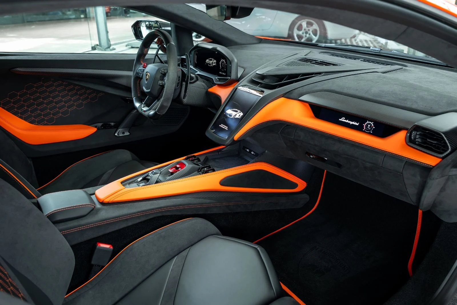 Lamborghini Revuelto, 10/10