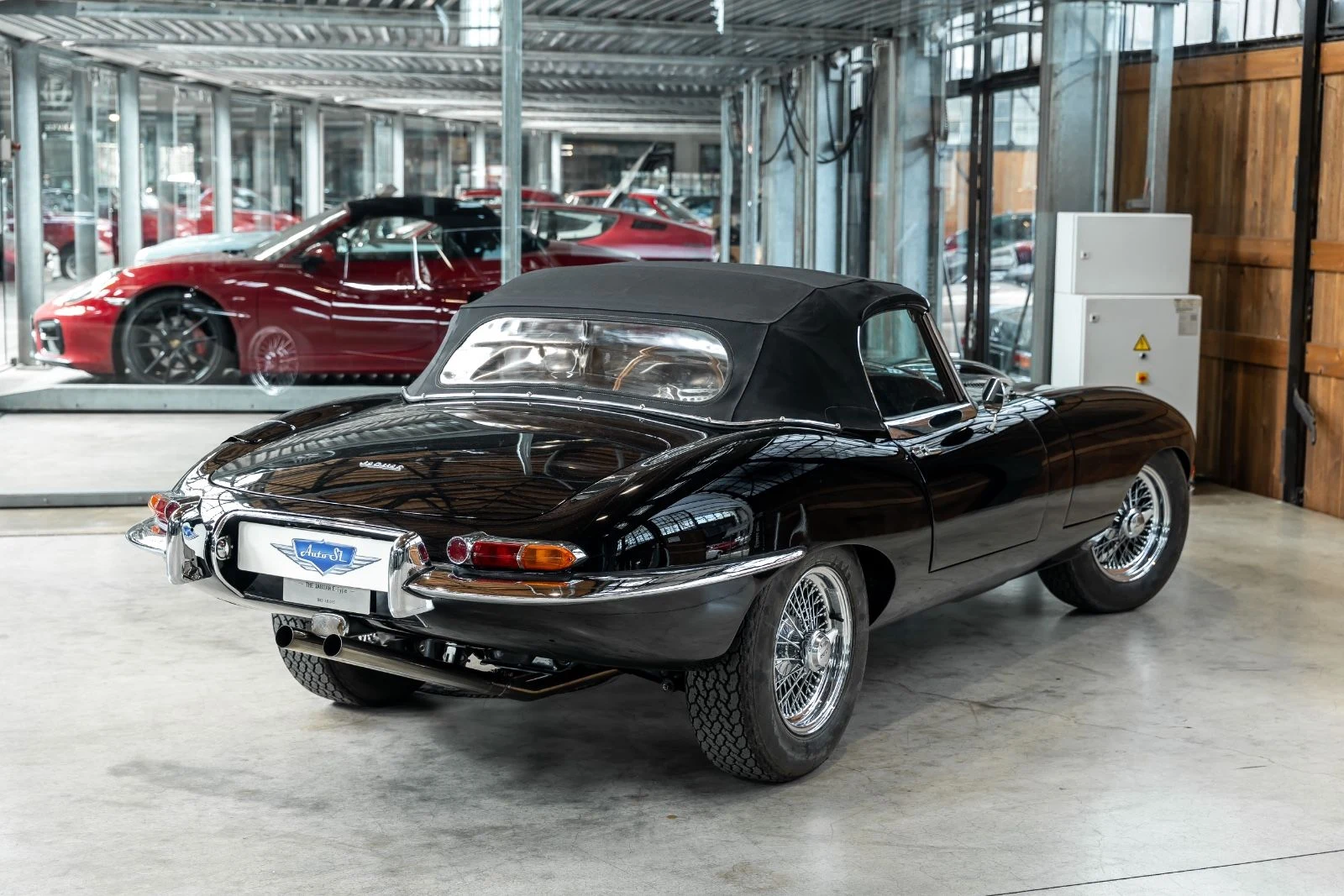 Jaguar E-Type 3.8 Series 1 Roadster, 3/10