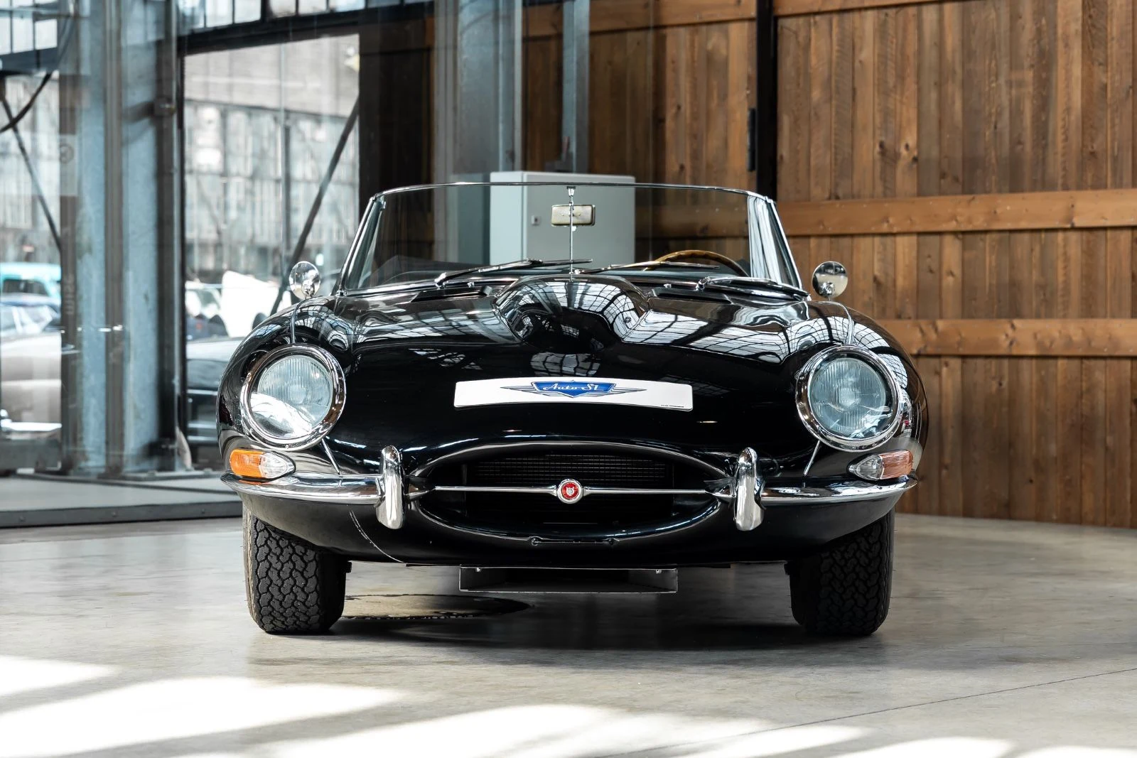 Jaguar E-Type 3.8 Series 1 Roadster, 4/10