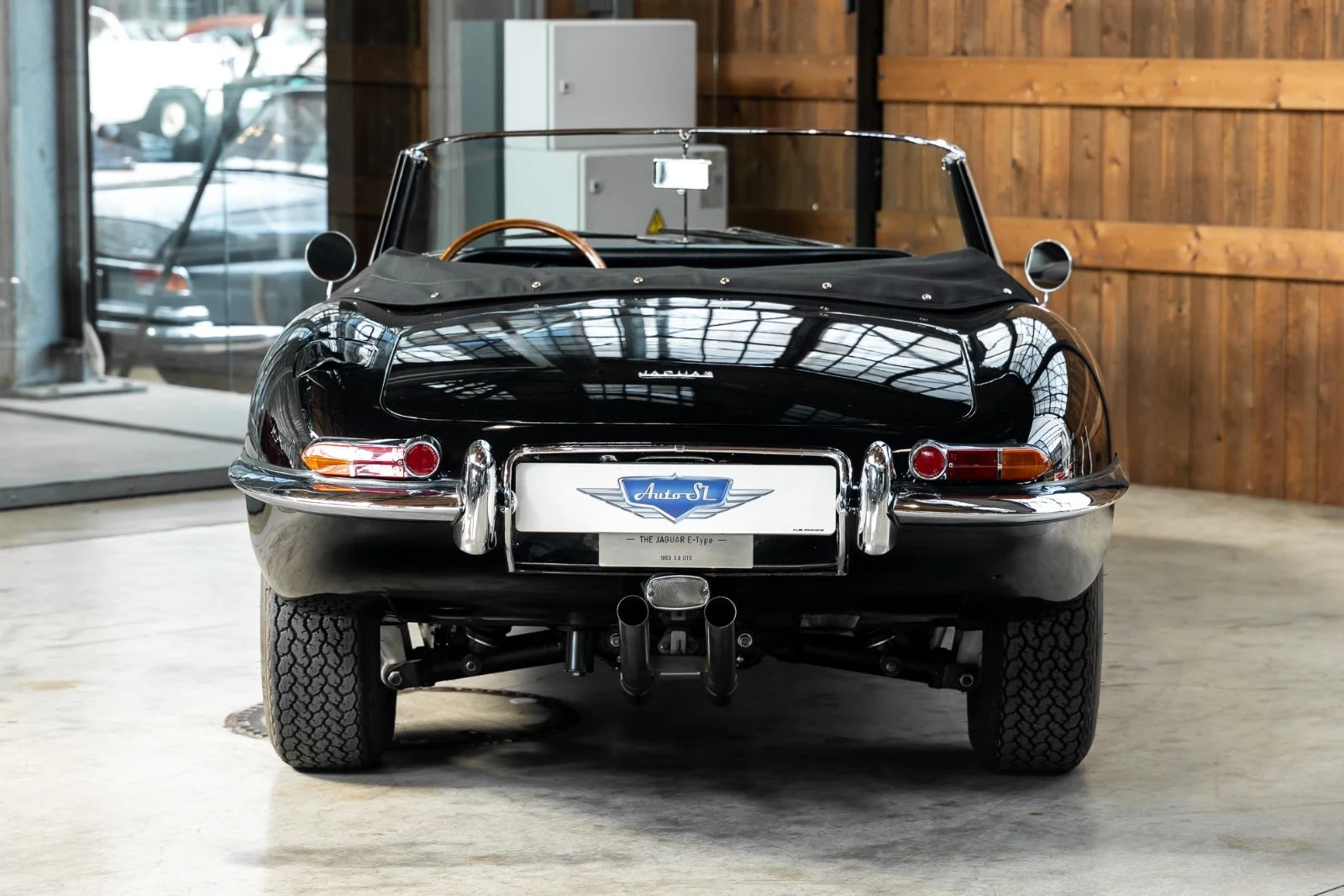 Jaguar E-Type 3.8 Series 1 Roadster, 5/10