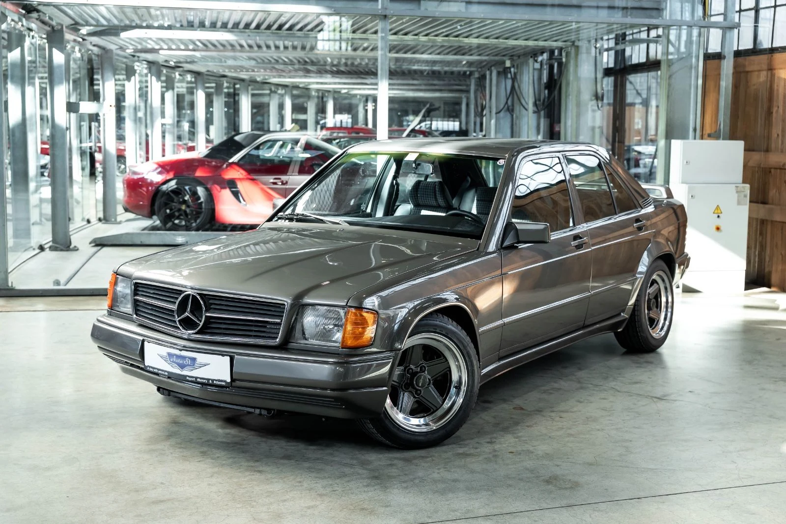 Gray Mercedes-Benz 190 E Schulz, full front three-quarter view