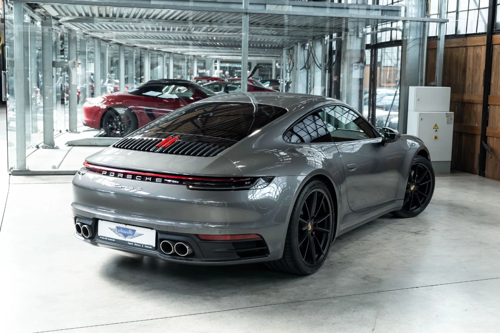 Porsche 911 Carrera S (992), 2/10