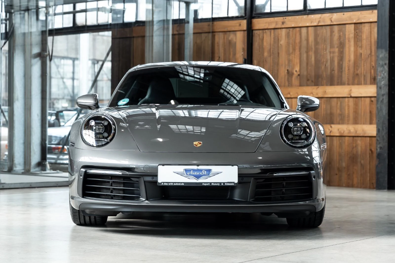 Porsche 911 Carrera S (992), 3/10