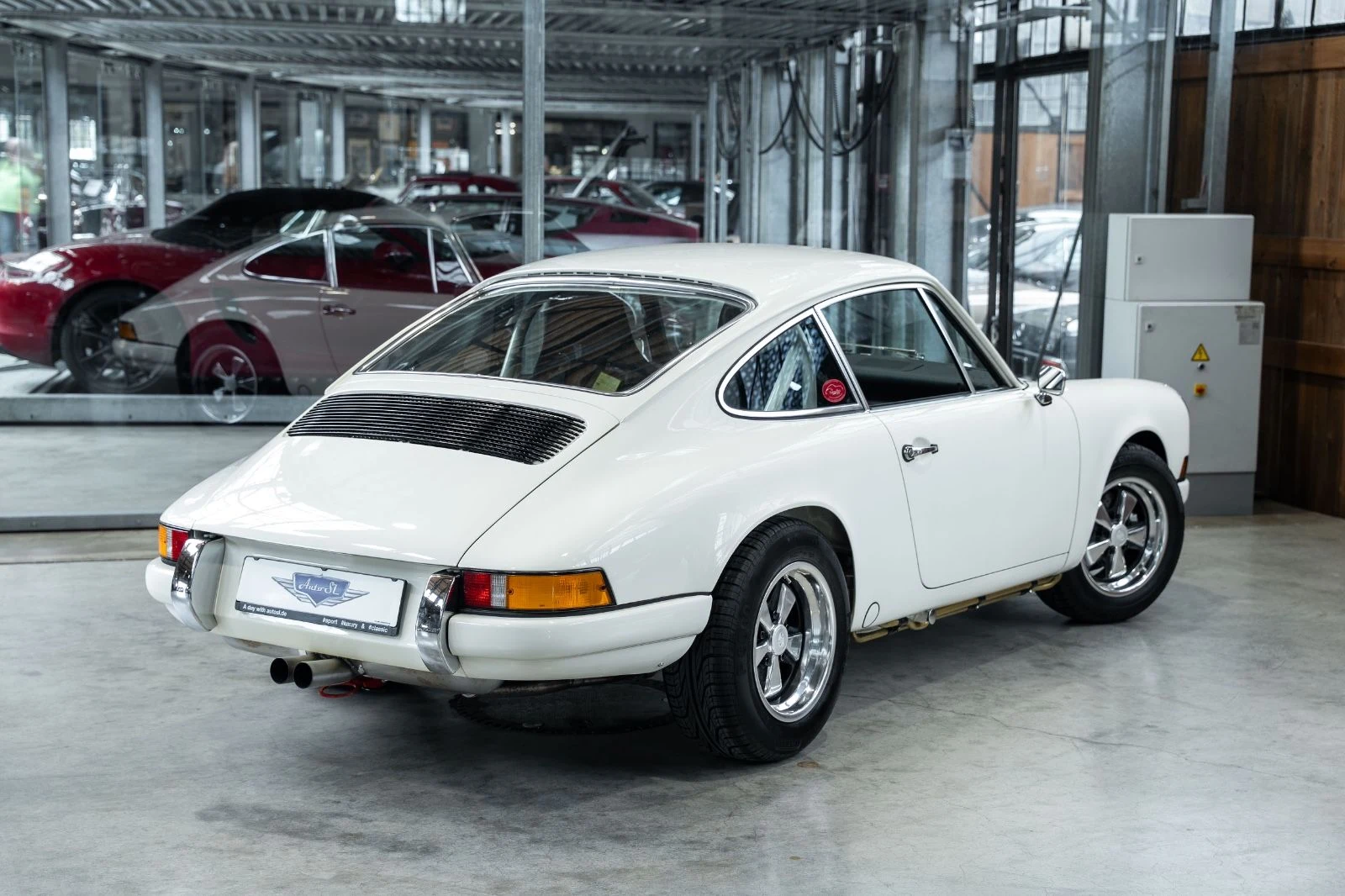Porsche 911 2.7 Backdate, 2/10