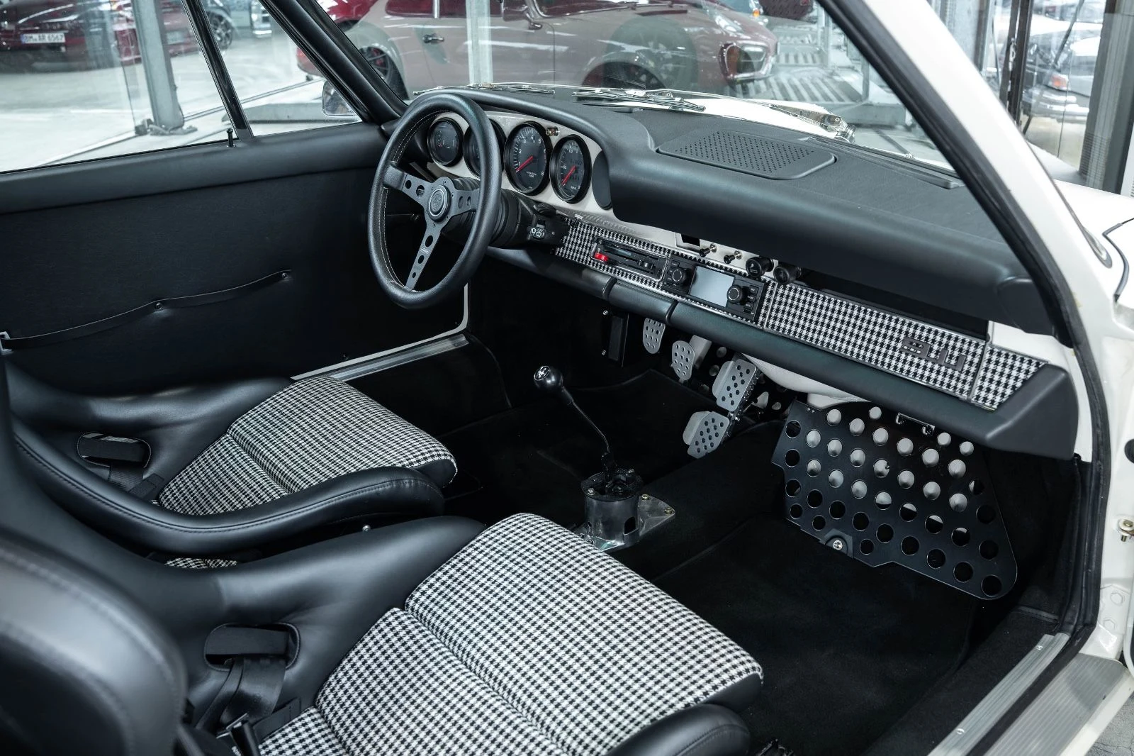 Porsche 911 2.7 Backdate, 9/10