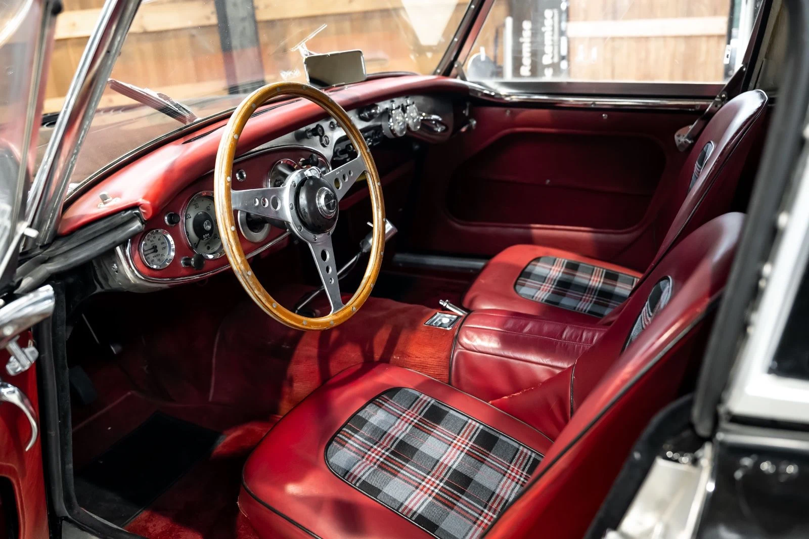 Austin-Healey 100/6 BN4, 8/10