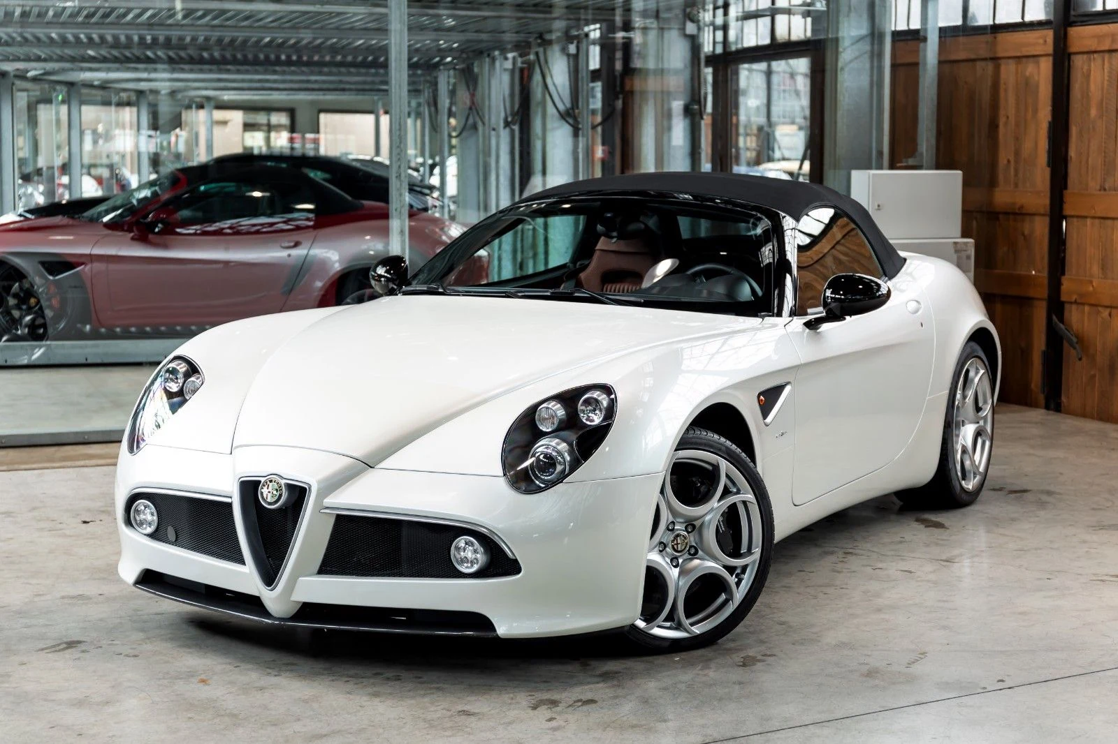 Alfa Romeo 8C Spider, 2/10