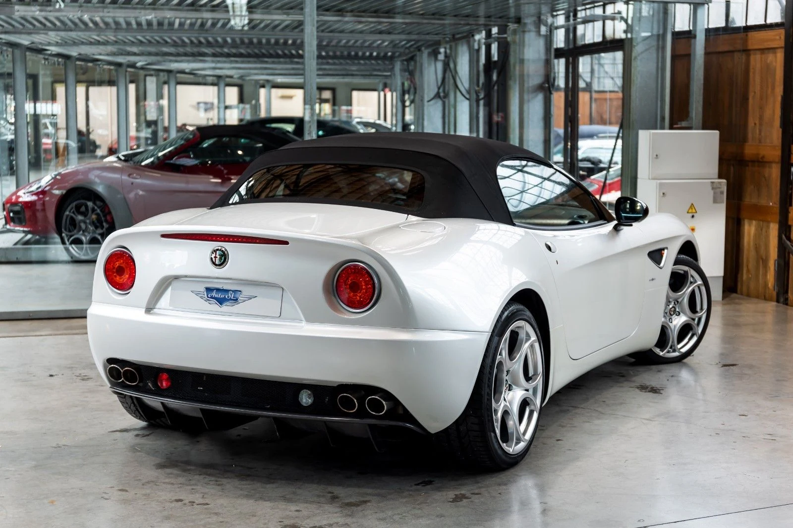 Alfa Romeo 8C Spider, 4/10
