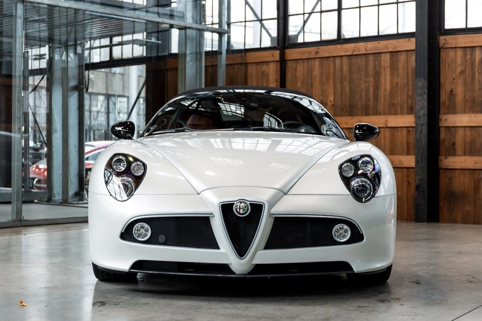 Alfa Romeo 8C Spider, 5/10