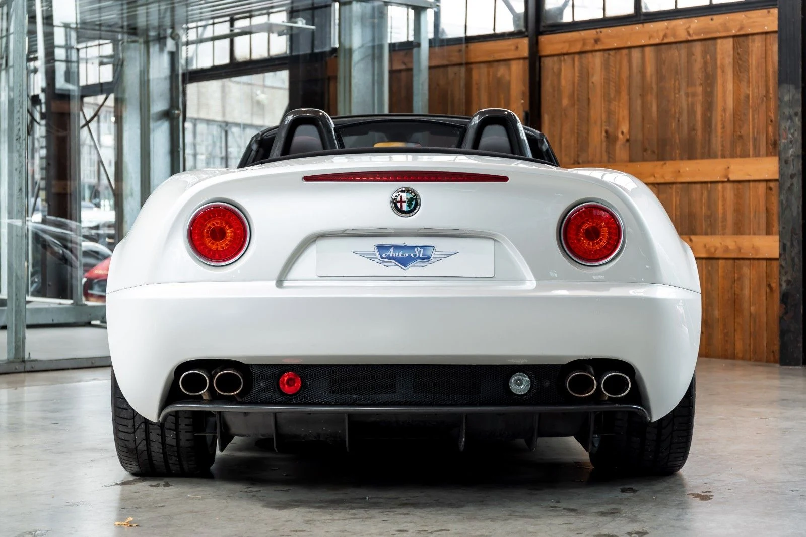 Alfa Romeo 8C Spider, 6/10