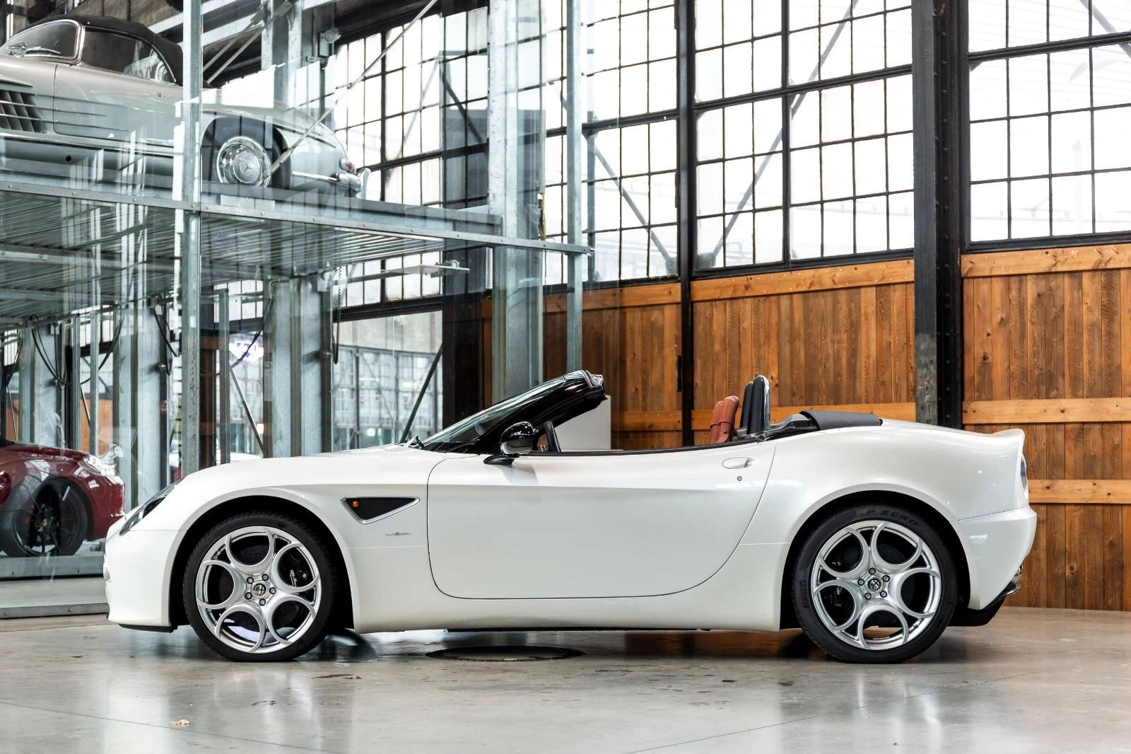 Alfa Romeo 8C Spider, 7/10