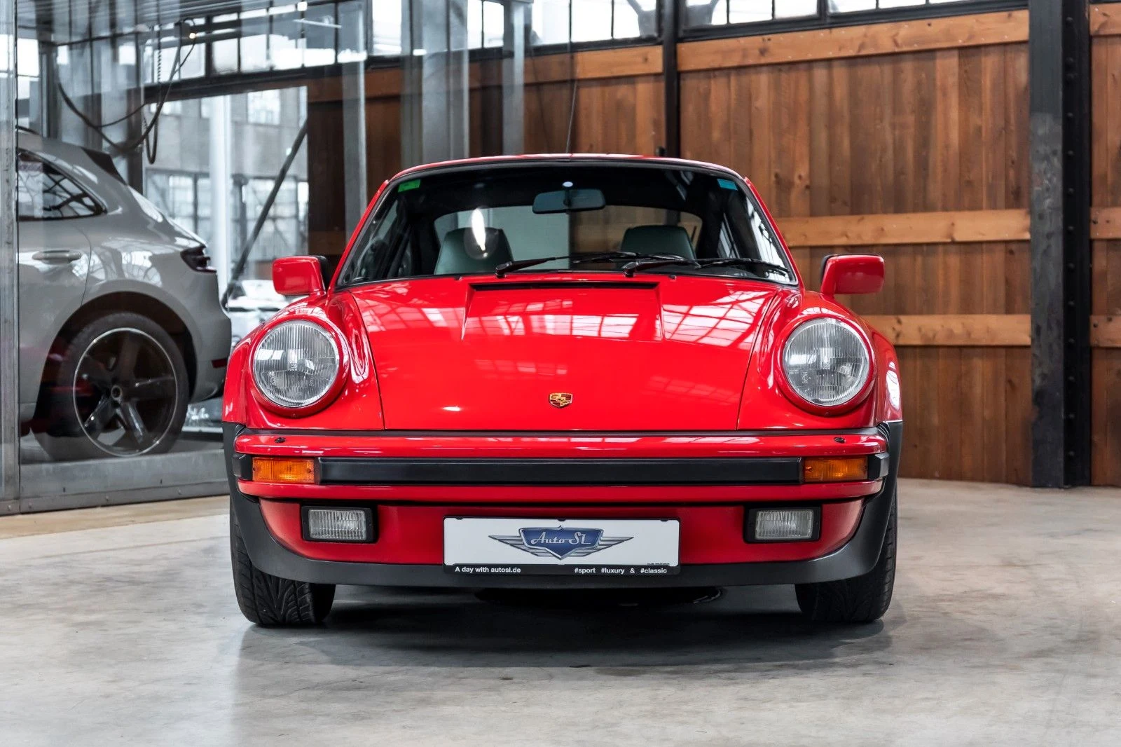 Porsche 911 Turbo 3.3 (930), 3/10