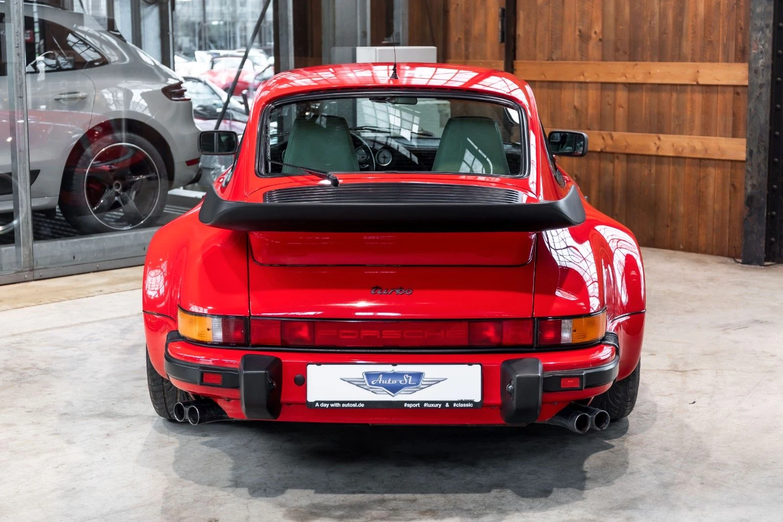 Porsche 911 Turbo 3.3 (930), 4/10