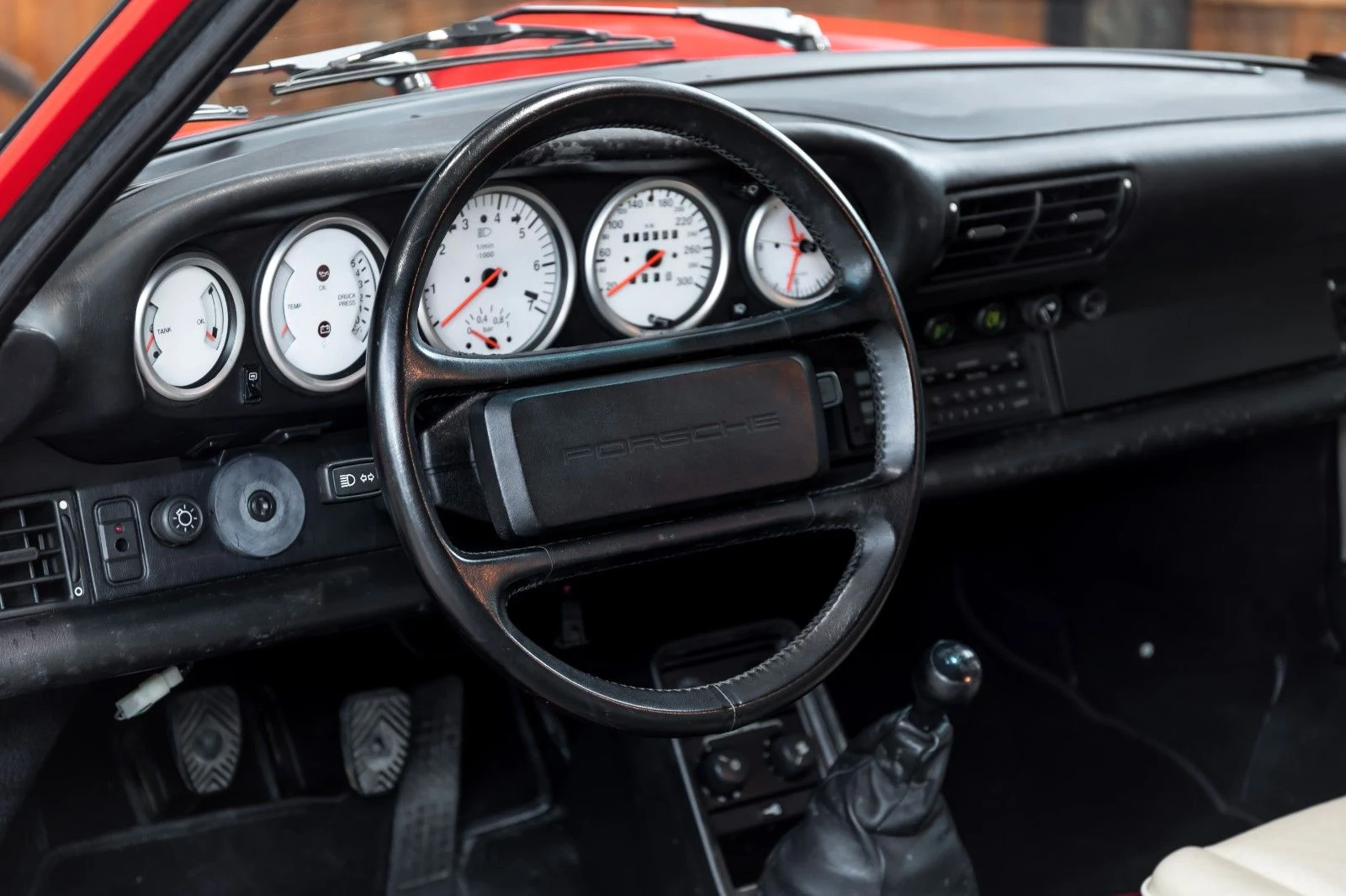 Porsche 911 Turbo 3.3 (930), 8/10