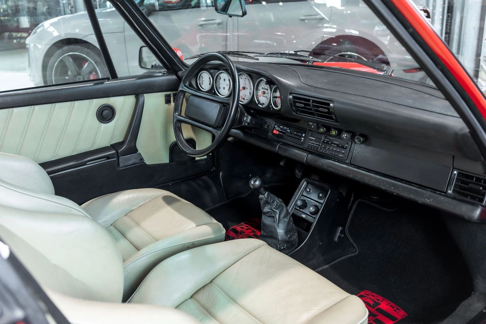 Porsche 911 Turbo 3.3 (930), 9/10