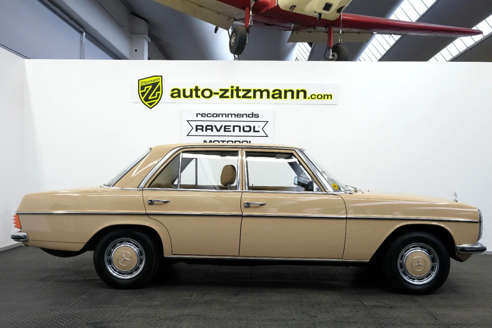 Mercedes-Benz 230.6, 2/10