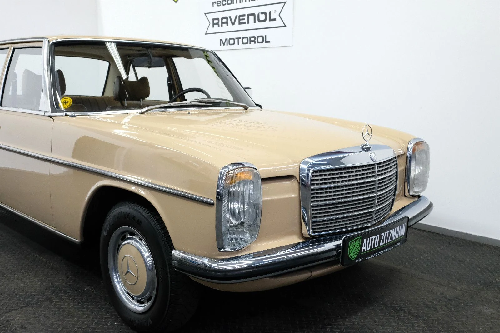 Mercedes-Benz 230.6, 5/10