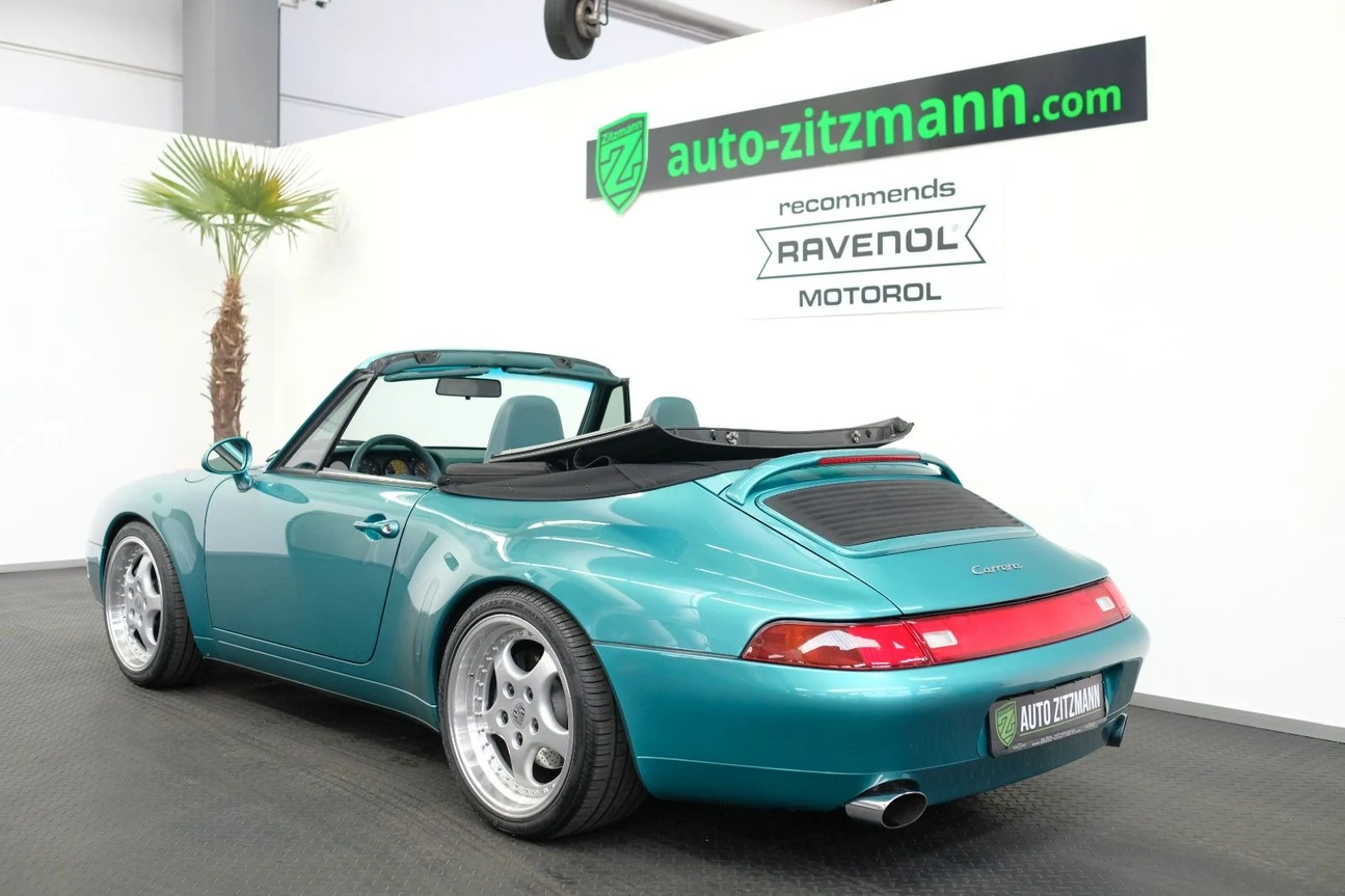 Porsche 911 Carrera Cabriolet (993), 3/10