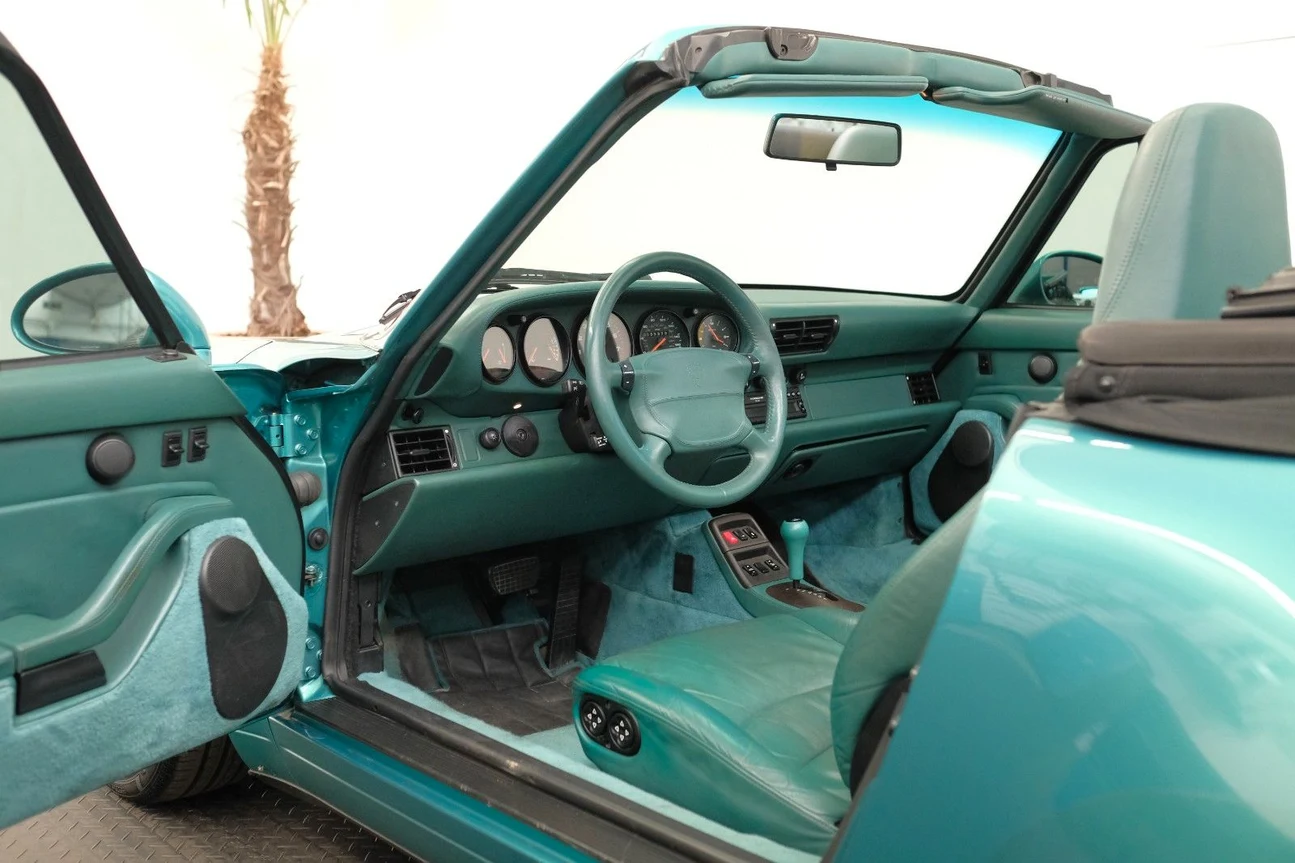 Porsche 911 Carrera Cabriolet (993), 5/10