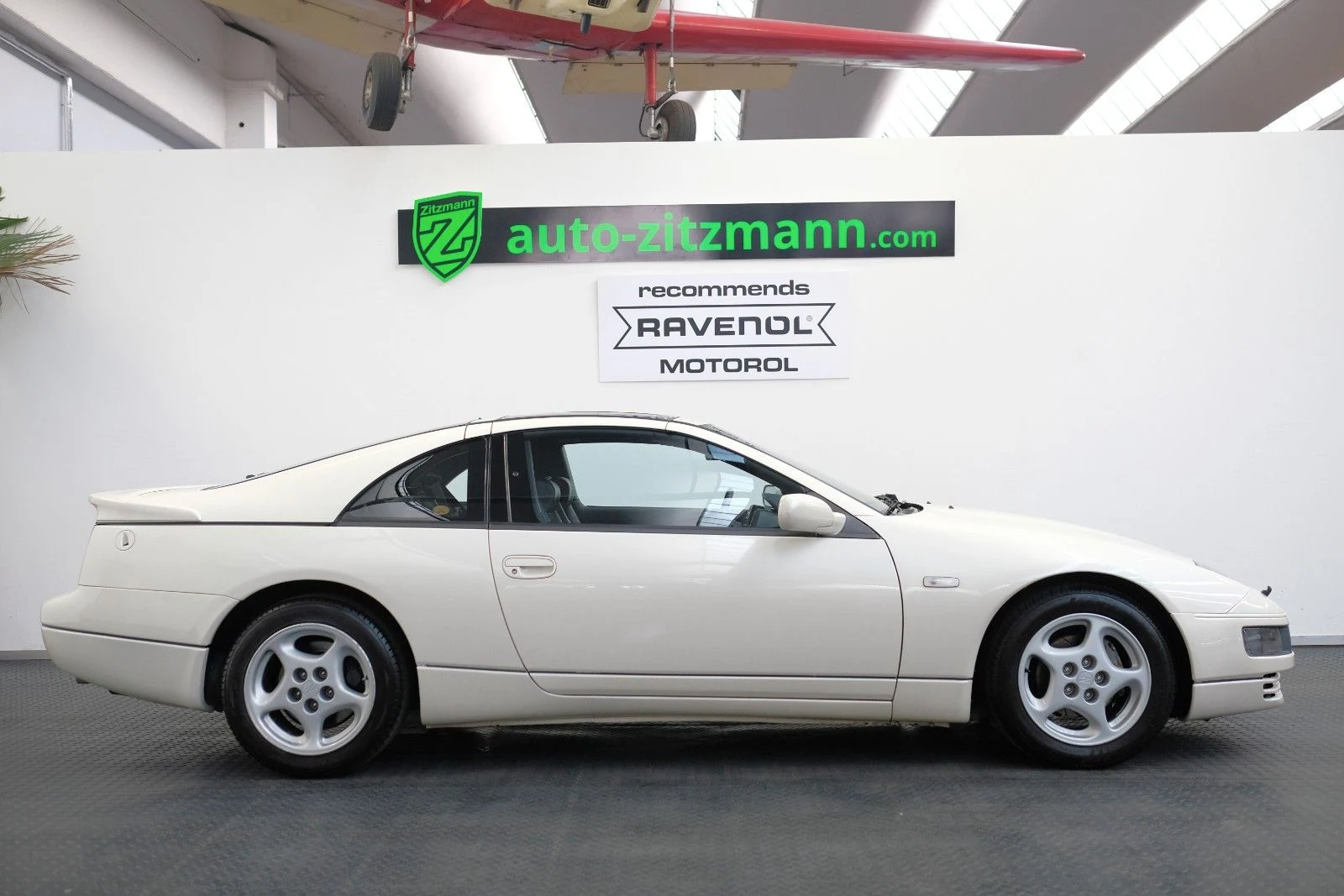 Nissan 300ZX Twin Turbo T-top, 2/10