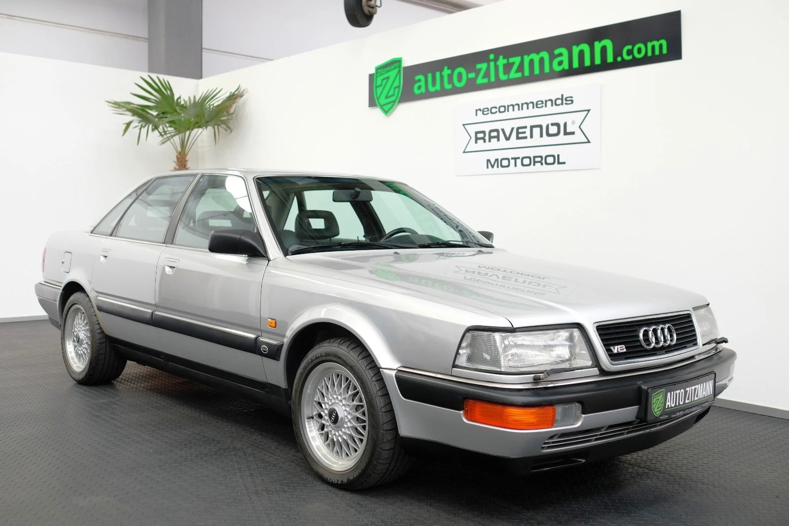 Audi V8 4.2 quattro, full front three-quarter view