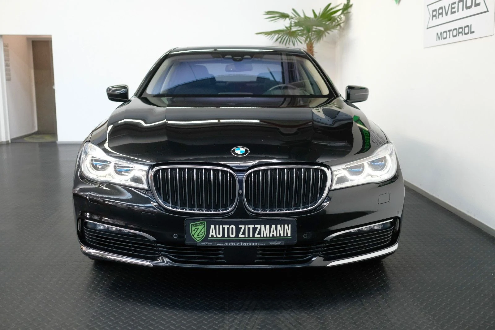 BMW 750i xDrive, 2/10