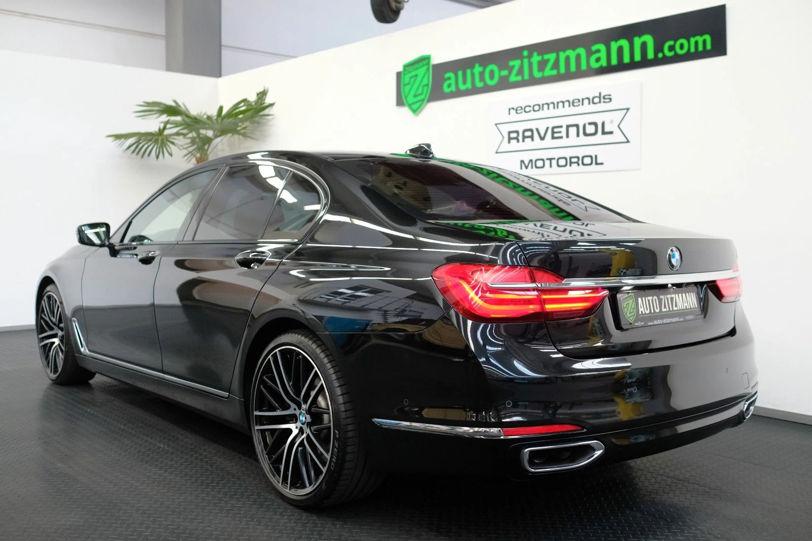 BMW 750i xDrive, 6/10