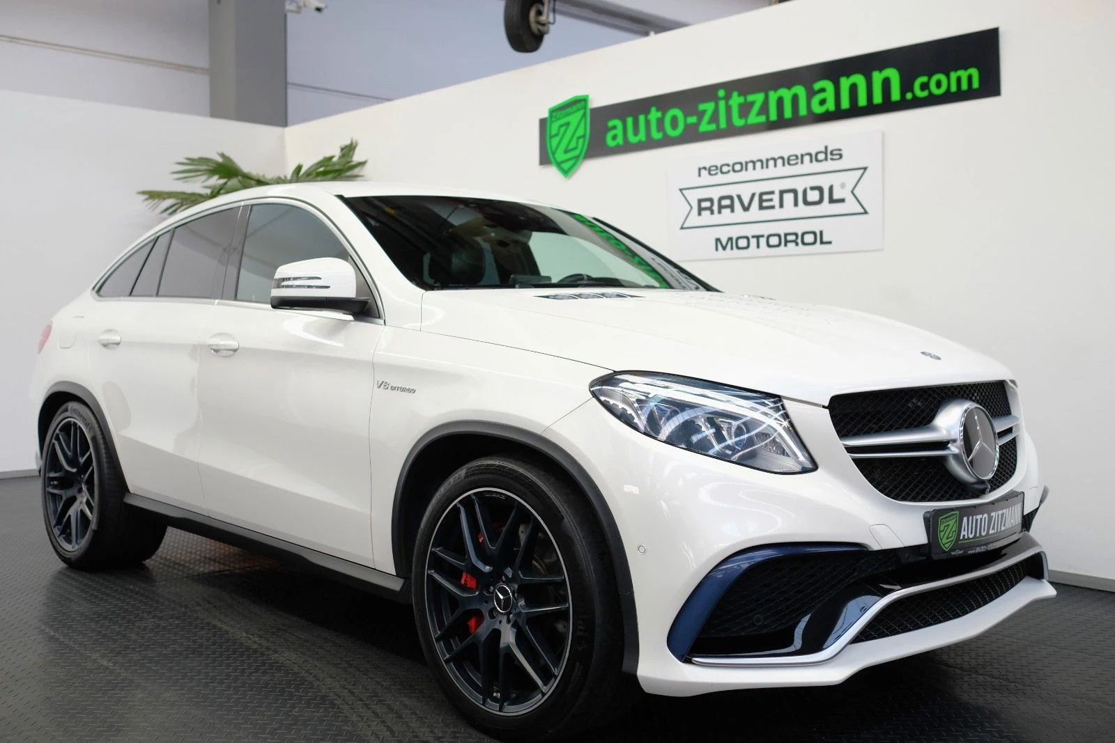 Mercedes-Benz GLE 63 S AMG Coupe 4MATIC, exterior view of the entire car