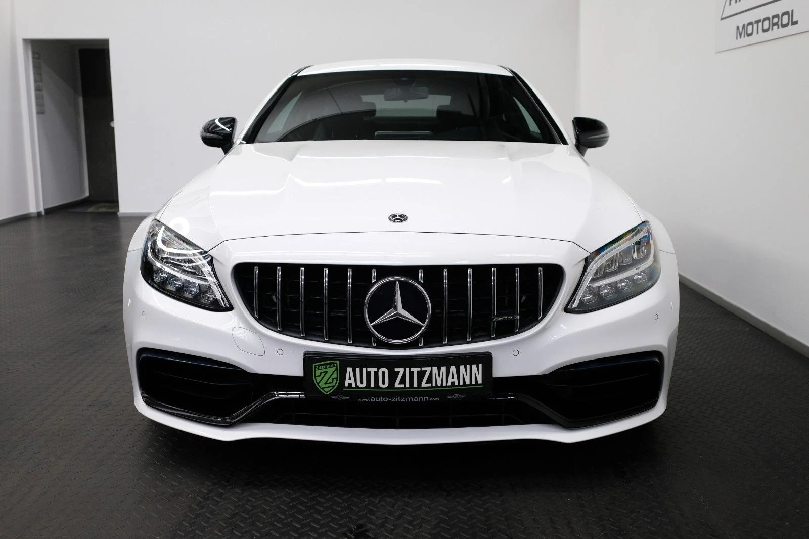 Mercedes-Benz C 63 AMG Coupe, 4/10