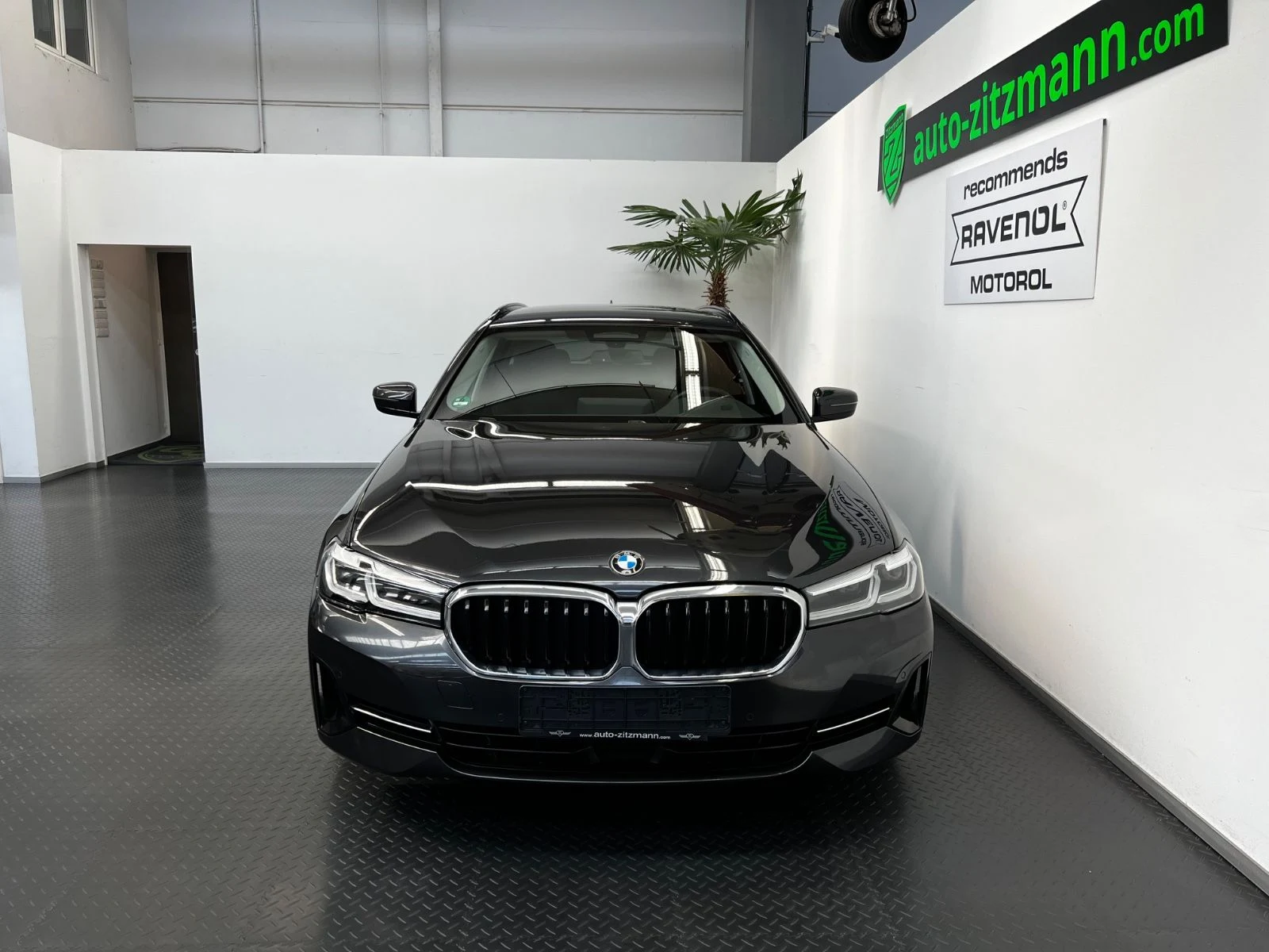 BMW 520d xDrive Touring, 3/10