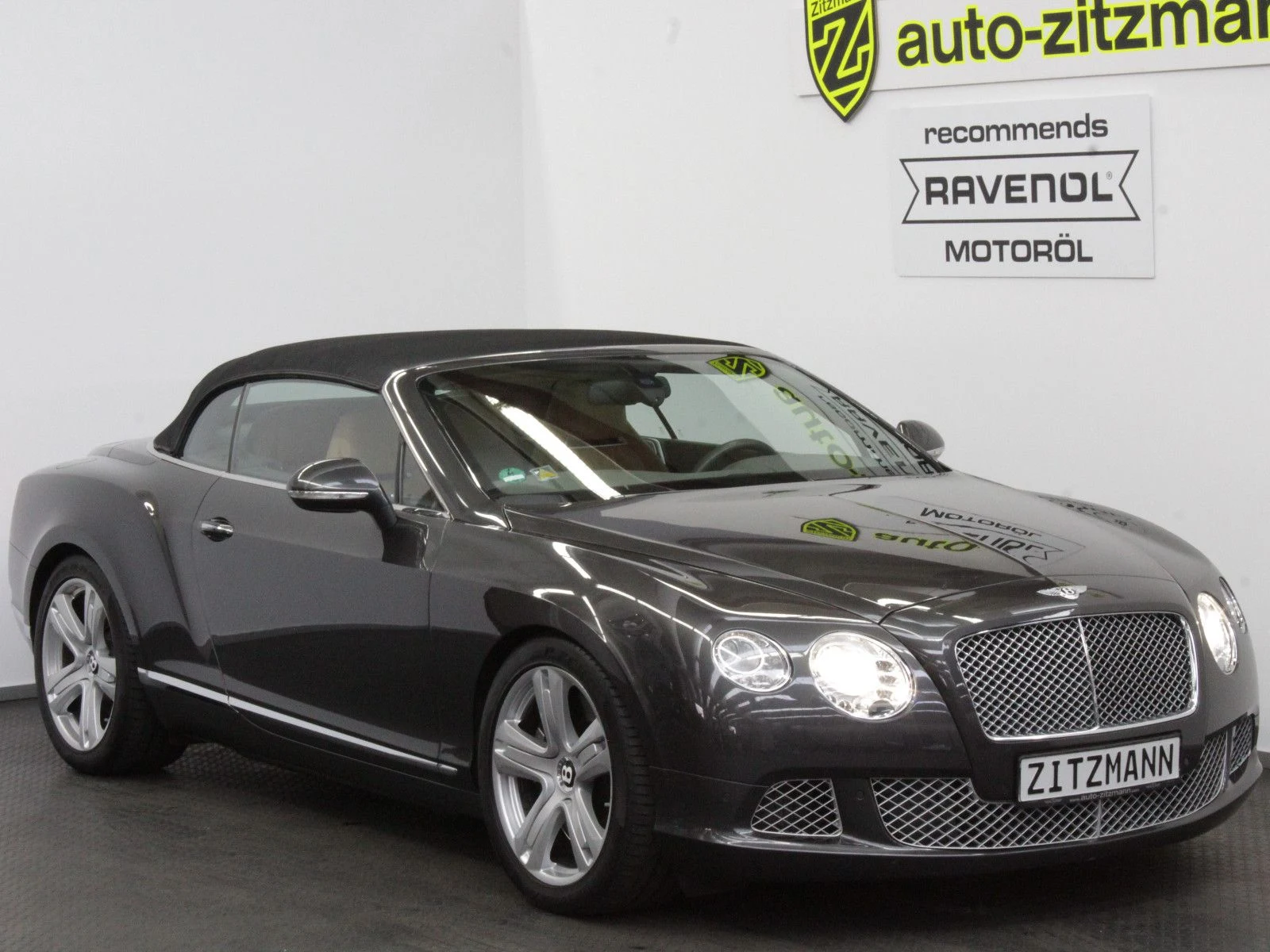 Bentley Continental GTC W12, 2/10
