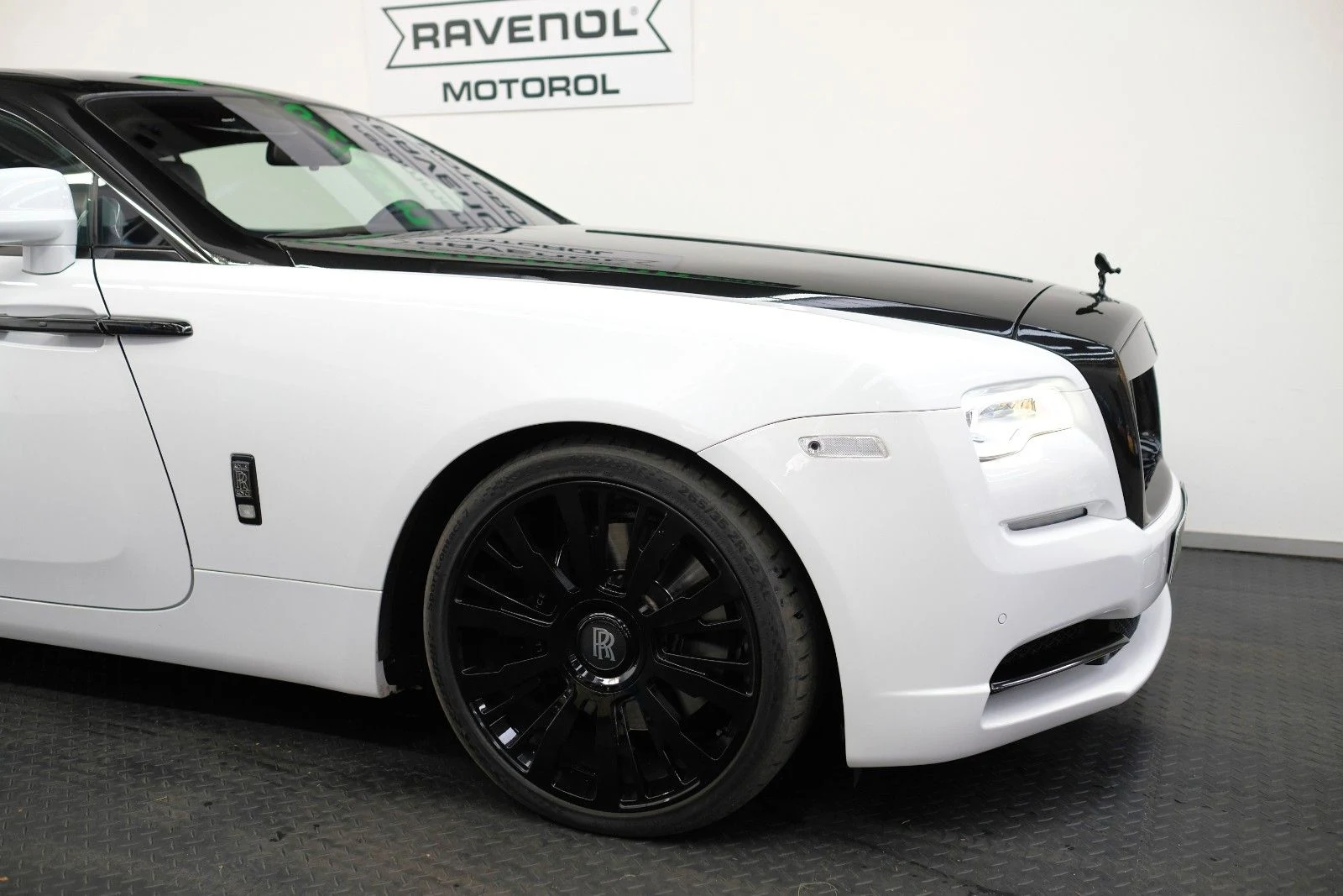 Rolls-Royce Wraith, cosmetic conversion, 6/10
