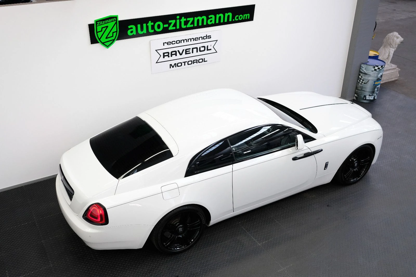 Rolls-Royce Wraith, 4/10