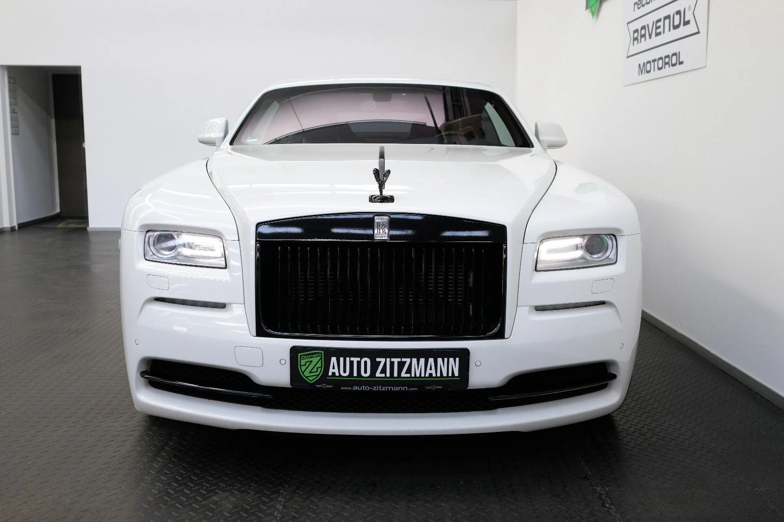 Rolls-Royce Wraith, 6/10