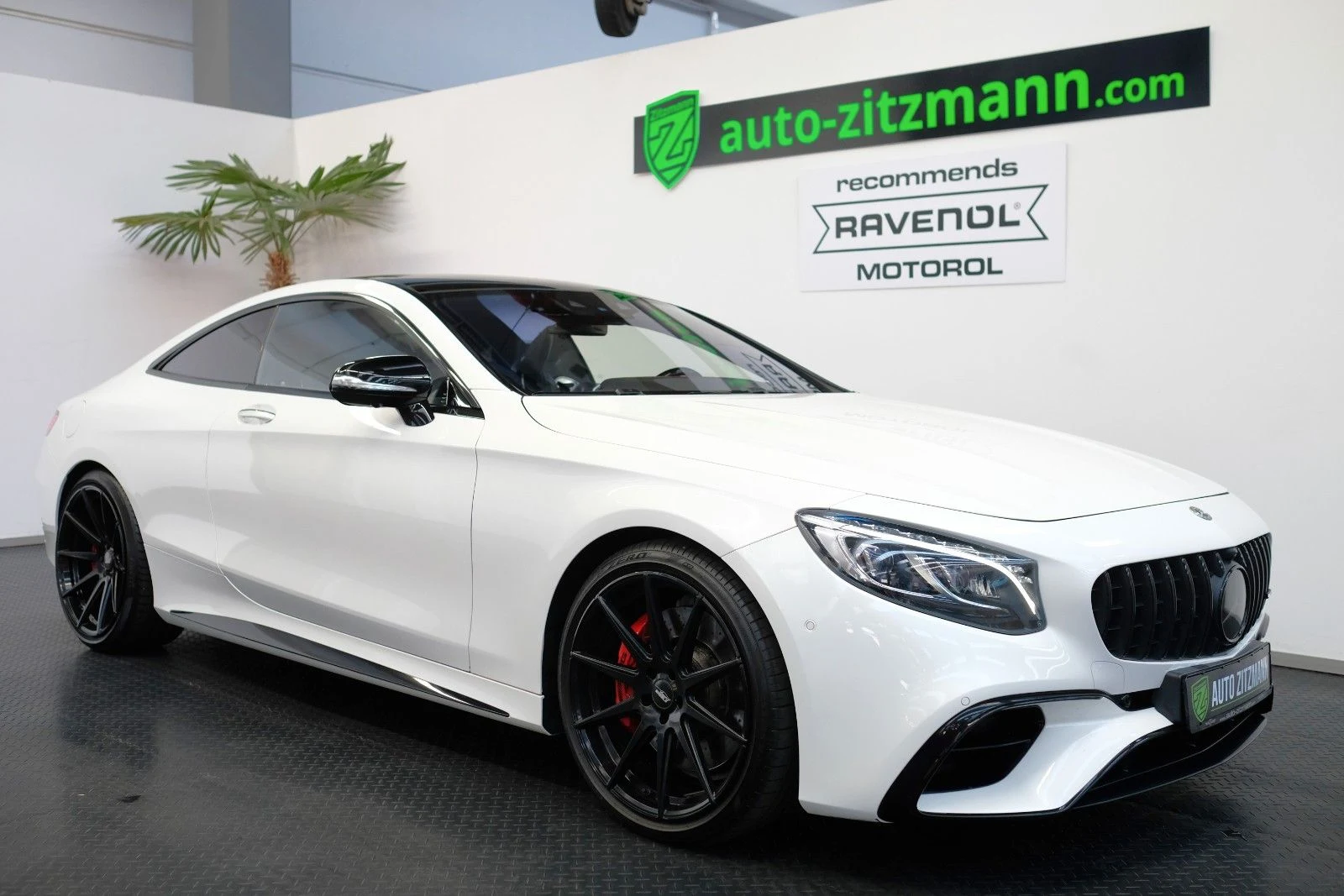 Mercedes-Benz S 63 AMG Coupe 4MATIC+, exterior view of the entire car