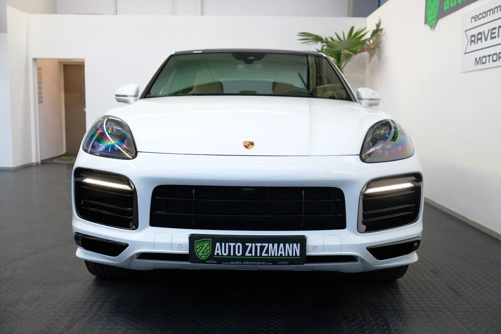 Porsche Cayenne E-Hybrid Coupe, 2/10