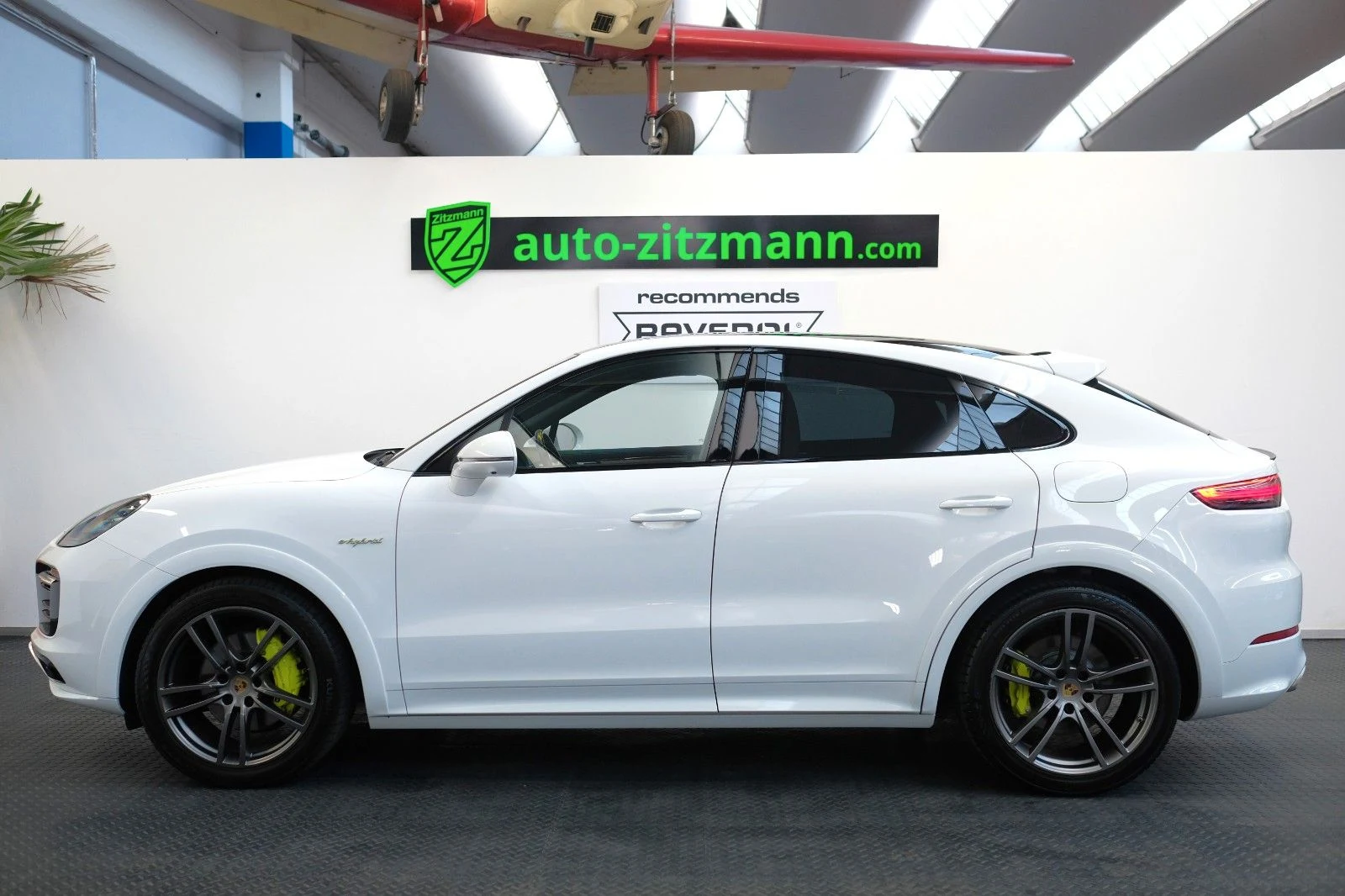 Porsche Cayenne E-Hybrid Coupe, 9/10