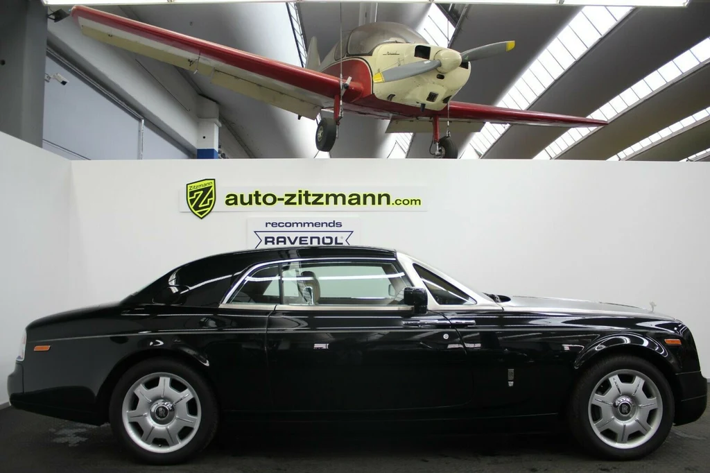 Rolls-Royce Phantom Coupe, 2/10