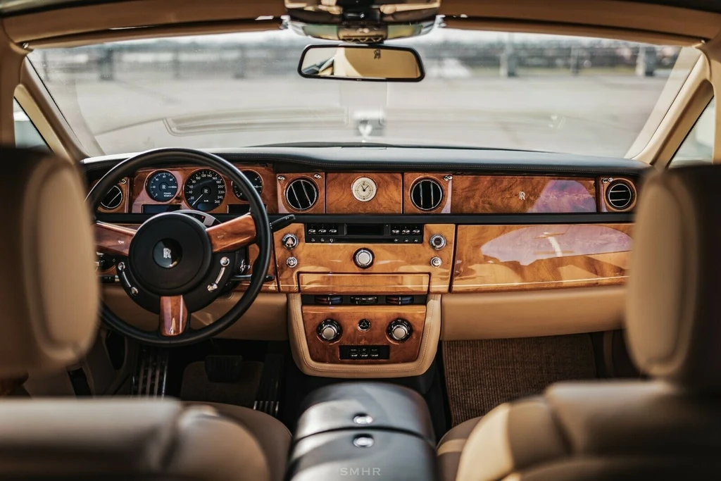 Rolls-Royce Phantom Coupe, 8/10