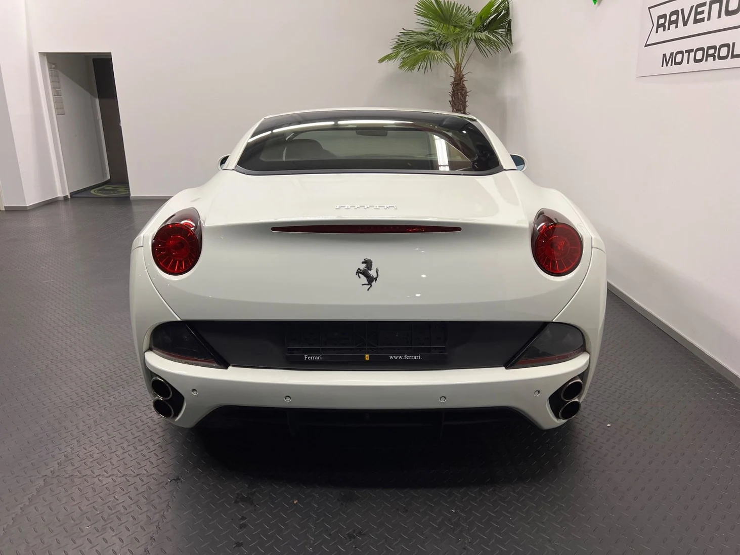 Ferrari California, 8/10