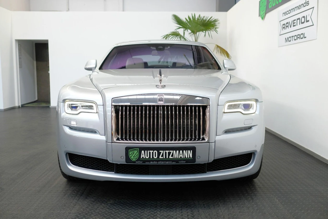 Rolls-Royce Ghost Series II, 3/10