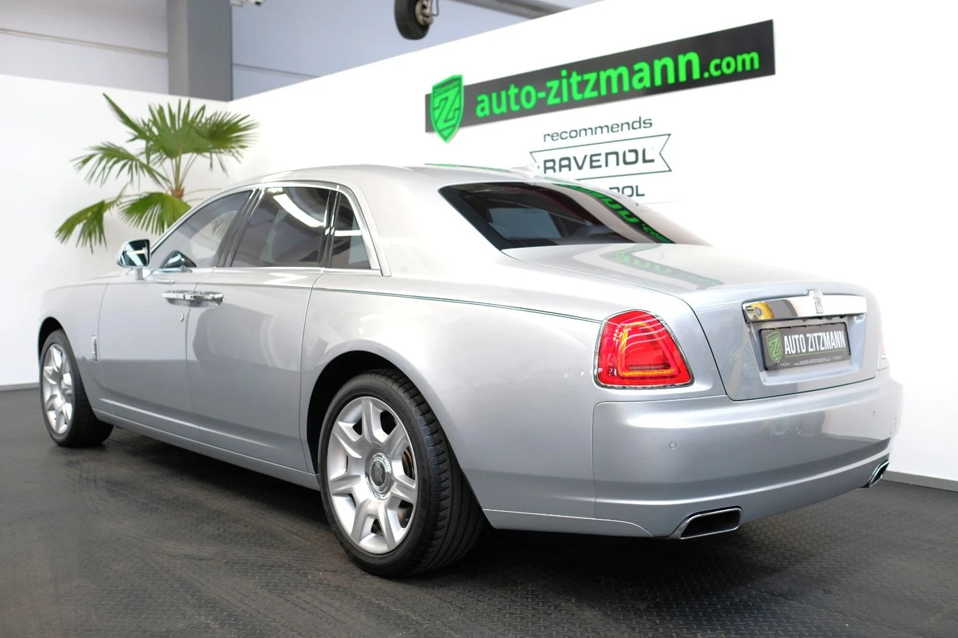 Rolls-Royce Ghost Series II, 6/10